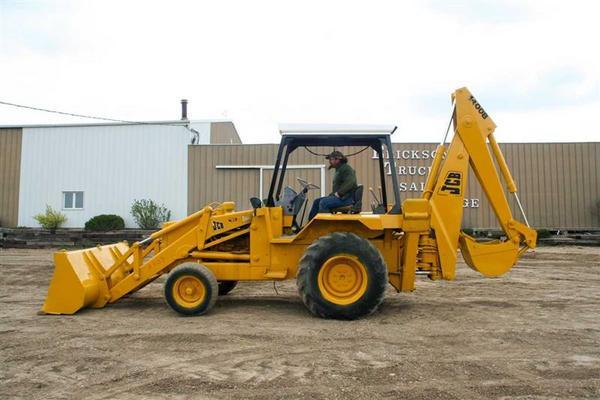 161520590 JCB1400B