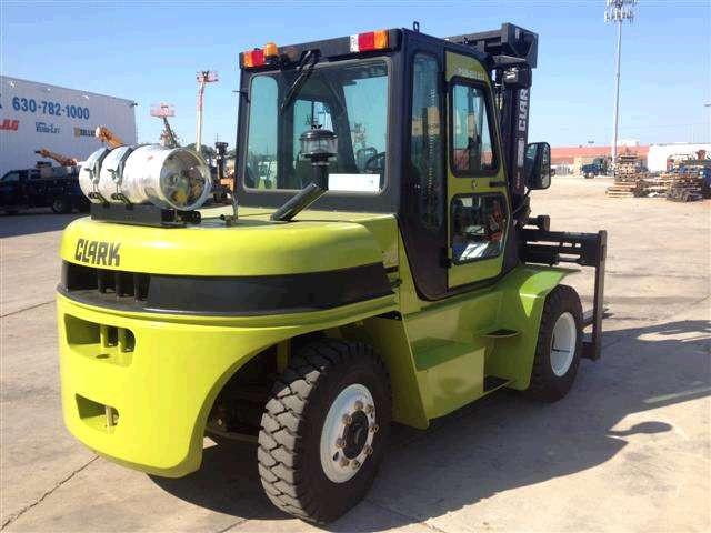 16 clark forklift