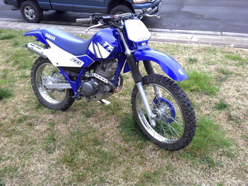 2000 Yamaha TT R225 L Motorcycle Service Manual