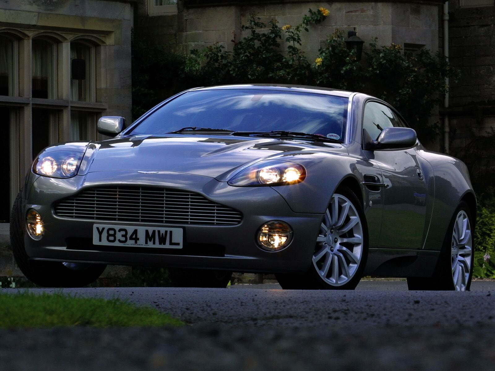 2002 aston martin v12 vanquish 2