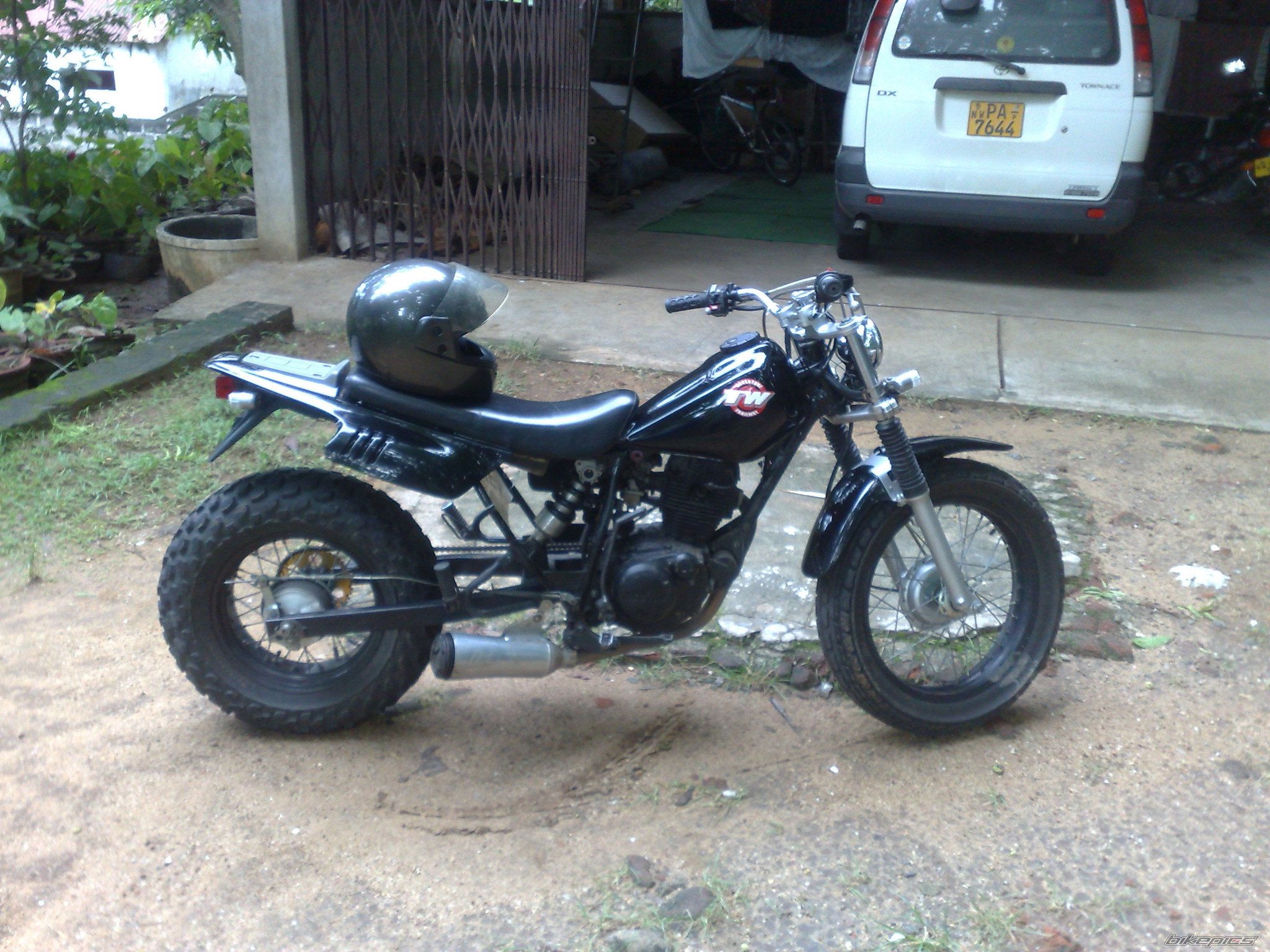 2004 Yamaha TW200 Combination manual for model years 2001 2012