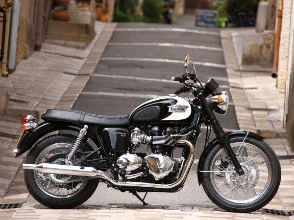 2009 triumph bonneville