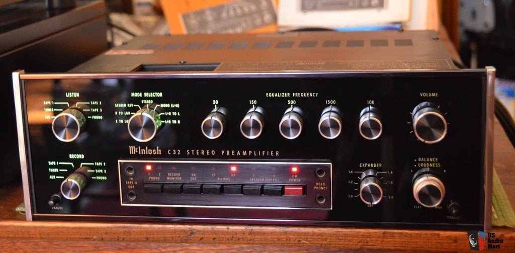 813931 mcintosh c32 stereo preamp