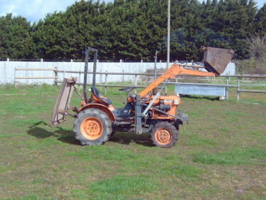 8382194 kubota b7100 service