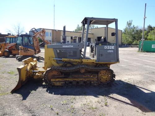 Best KOMATSU D32E 1A D32P 1A D38E 1A D38P 1A D39E 1A D39P 1A CRAWLER TRACTOR SERVICE REPAIR MANUAL OPERATION MAINTENANCE MANUAL