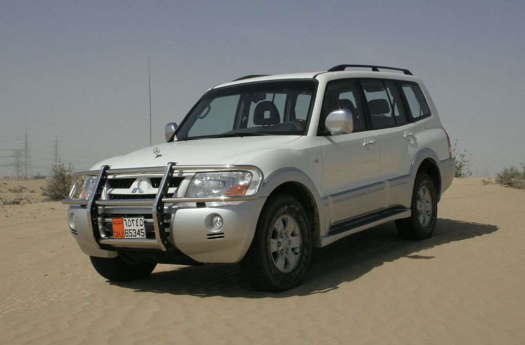 Complete 2004 Mitsubishi Pajero