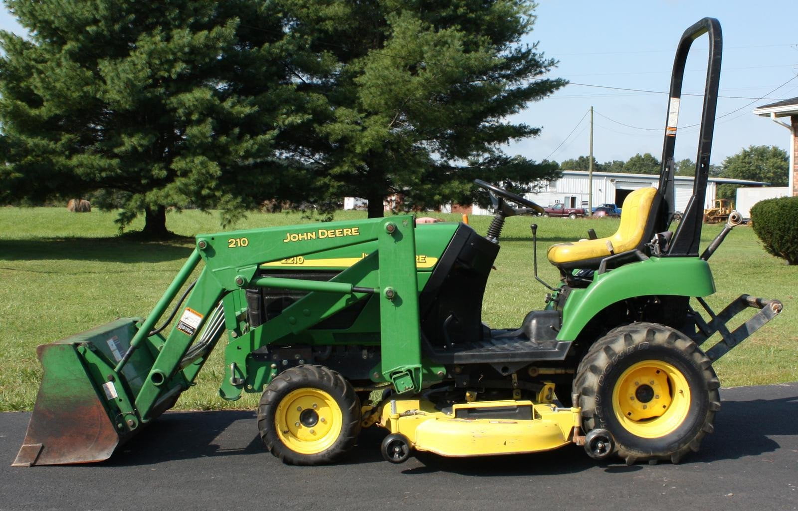 John Deere 2210 Compact Utility Tractor Operators Manual