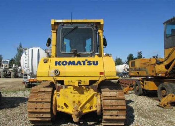 Komatsu D85EX 15 D85PX 15 Bulldozer Operation Maintenance Manual
