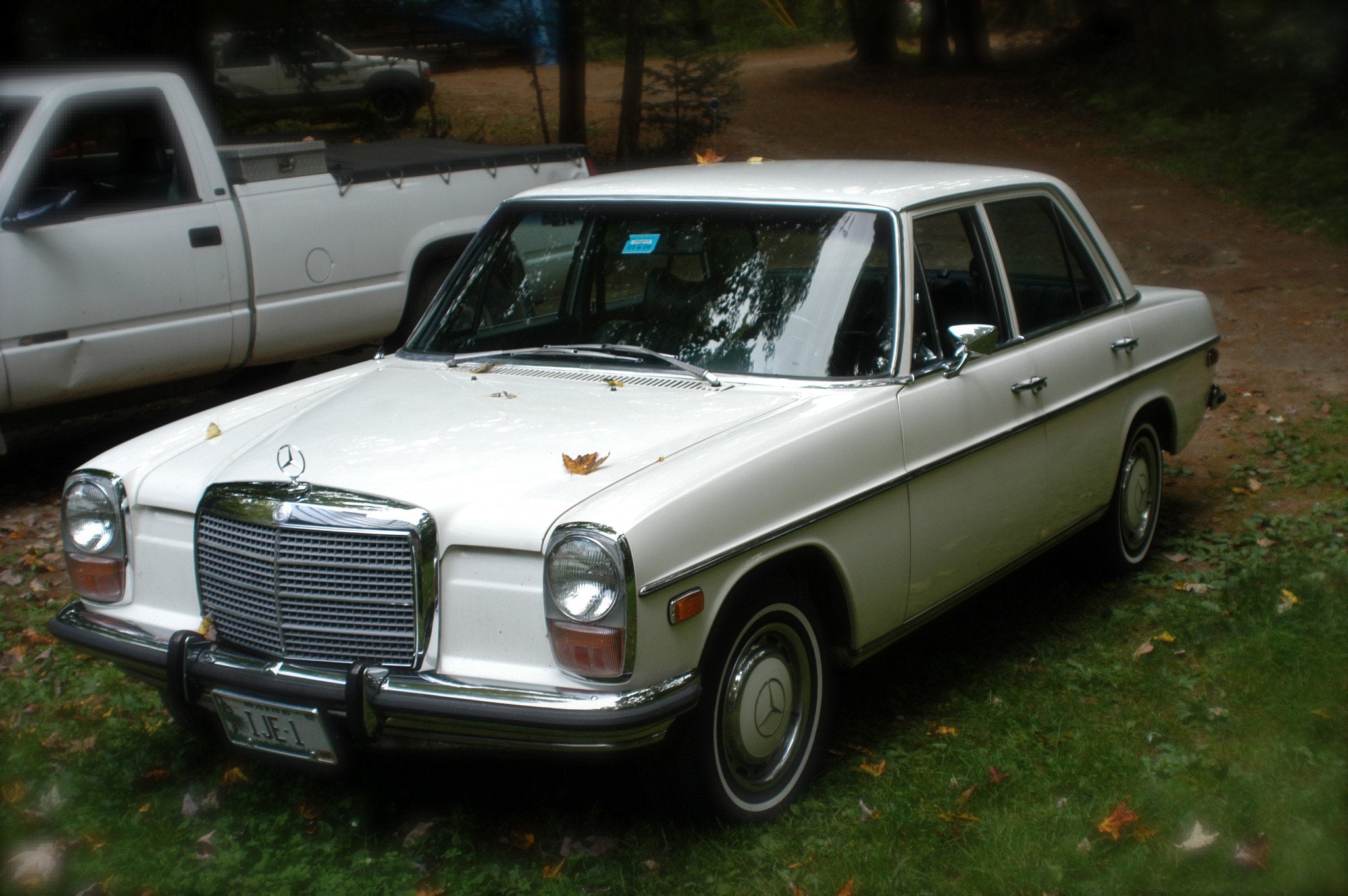 Mercedes Benz W114W115 220 220D 230 240D 250 250C 280 280C 300D Service Repair Manual 1968 1976