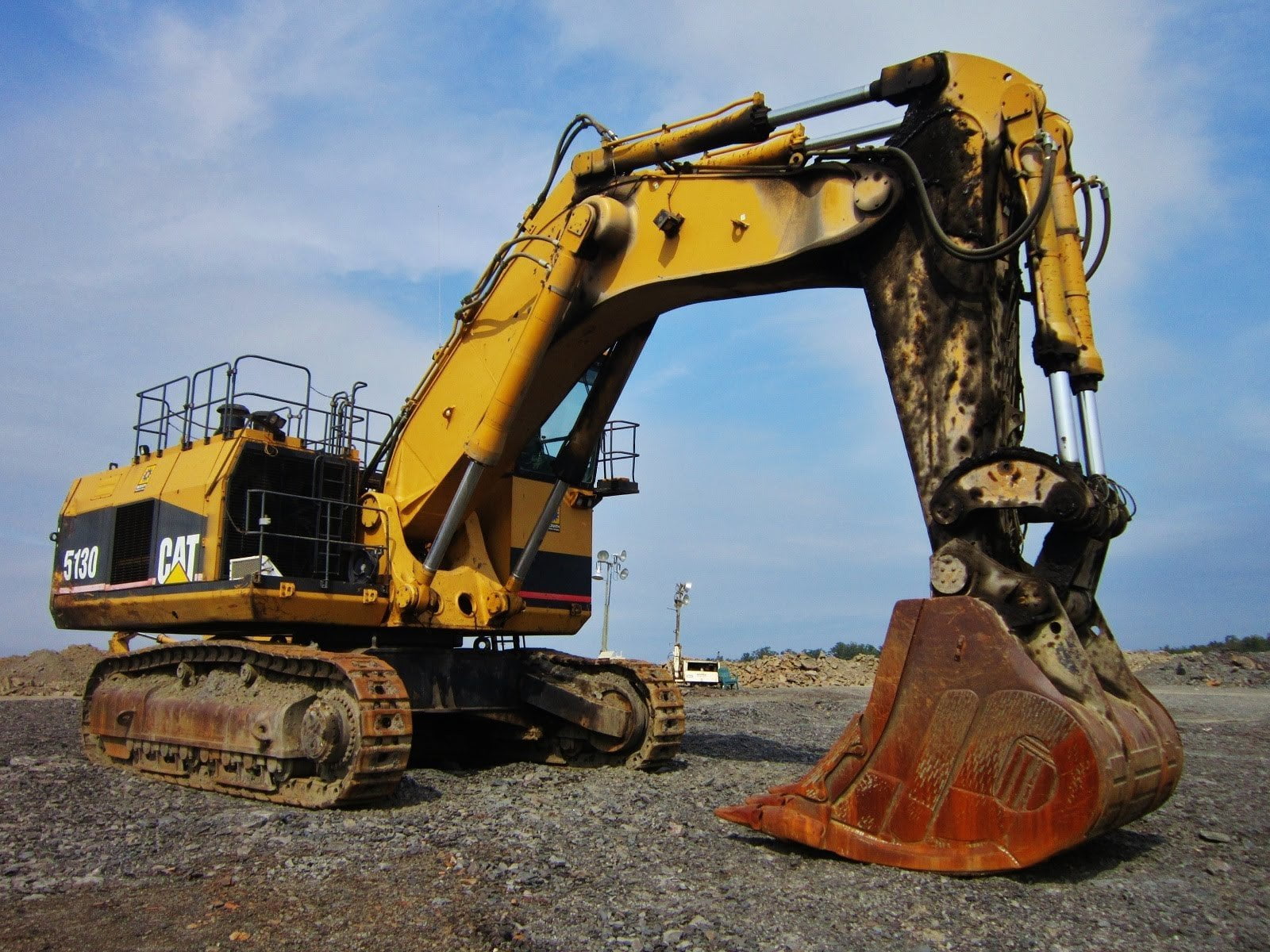 Mining excavator Caterpillar 5130 ec678410 3a5a 4b69 b1b7 45b554e28c48