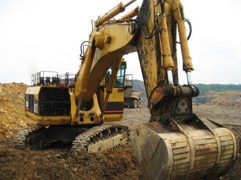Mining excavator Caterpillar 5230B 9d1b4378 d6b2 4d23 8392 3235d7d8ff78