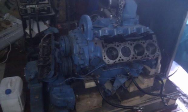 brodski motor dizel navistar 444 v8 7.4l td 260 ks diesel parasail slika 68040842
