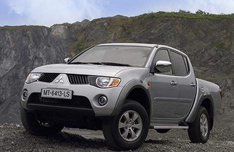 foto mitsubishi l200 2009 diagonal